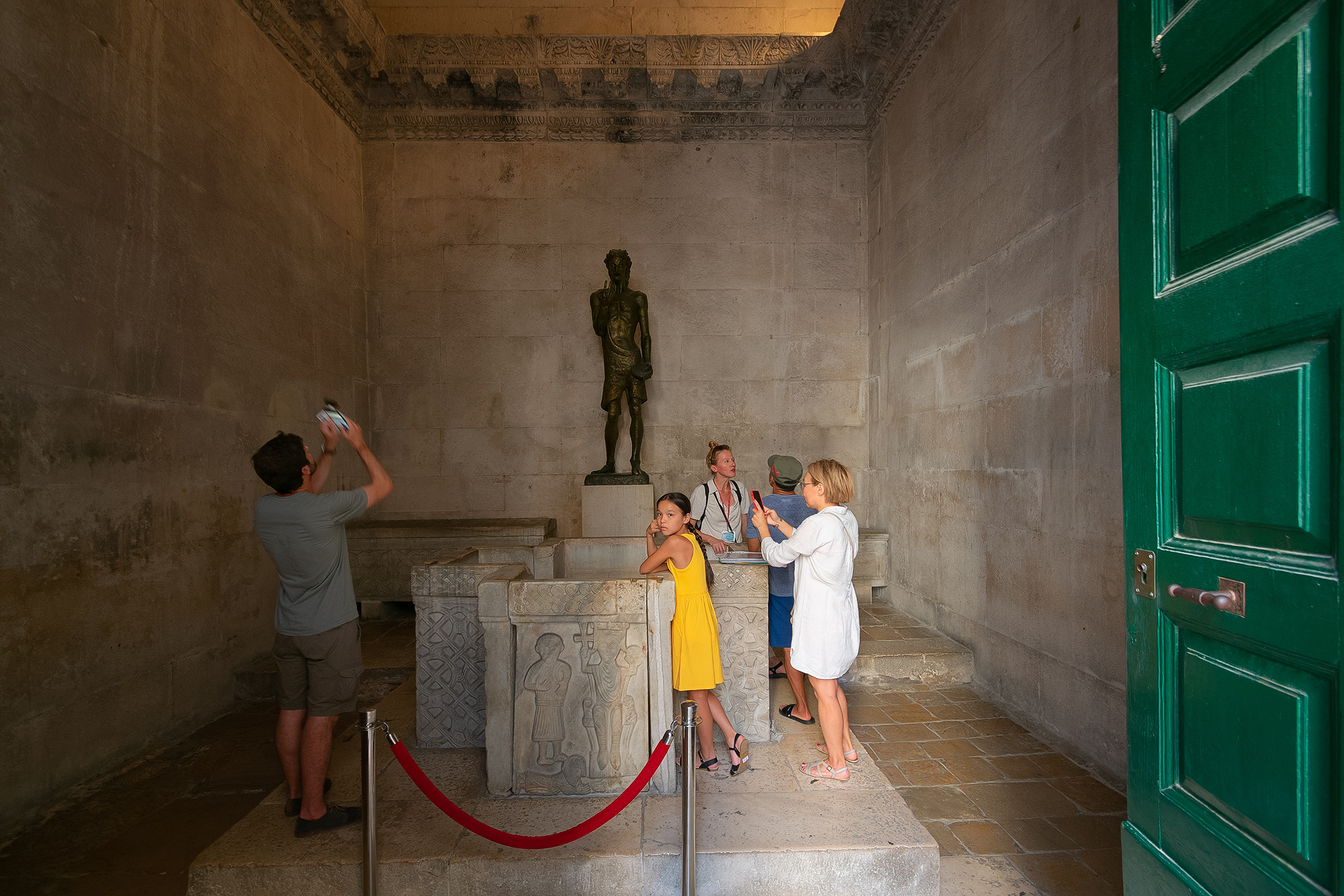 Turists in Temple