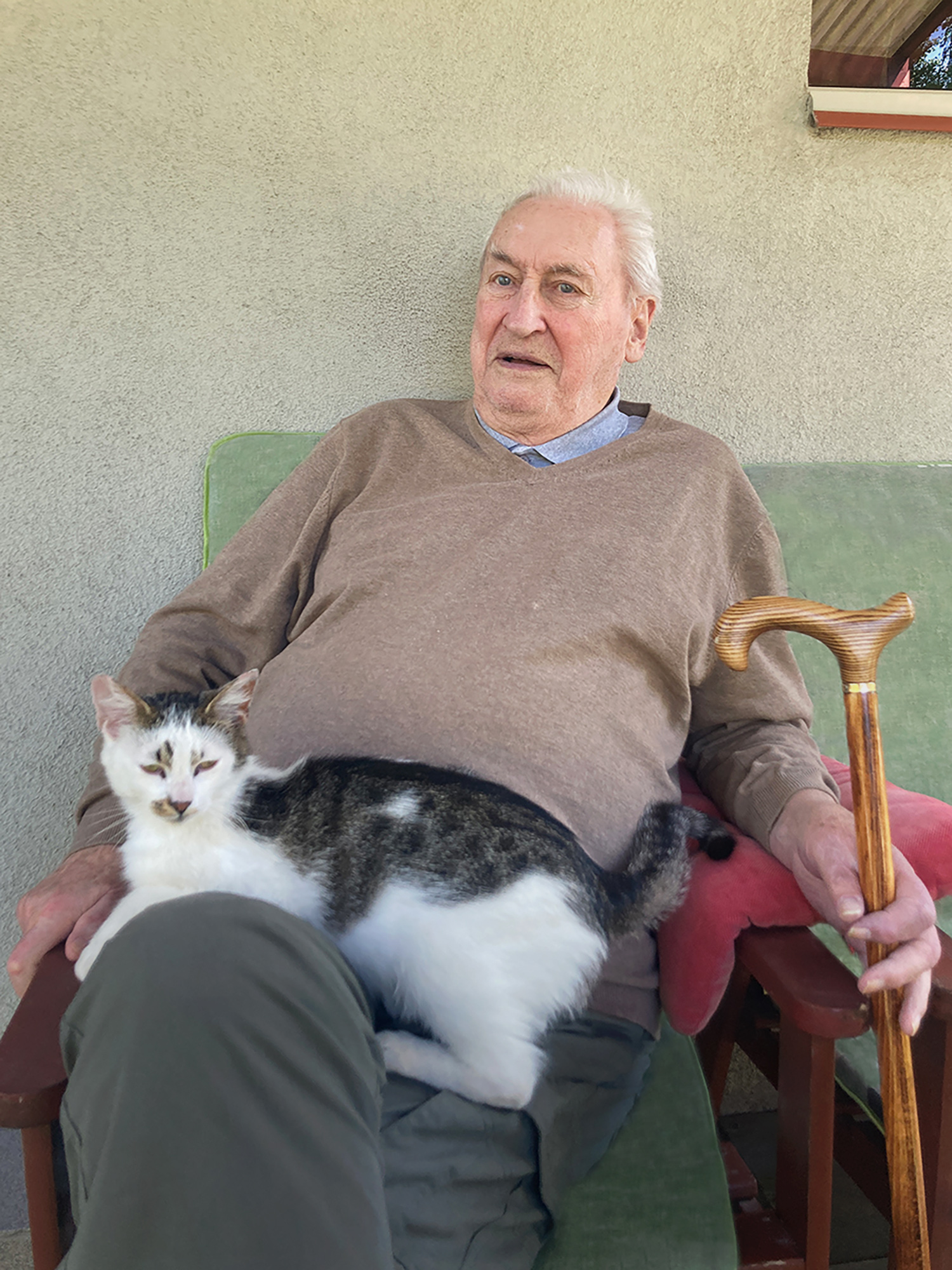 Děda s kočkou