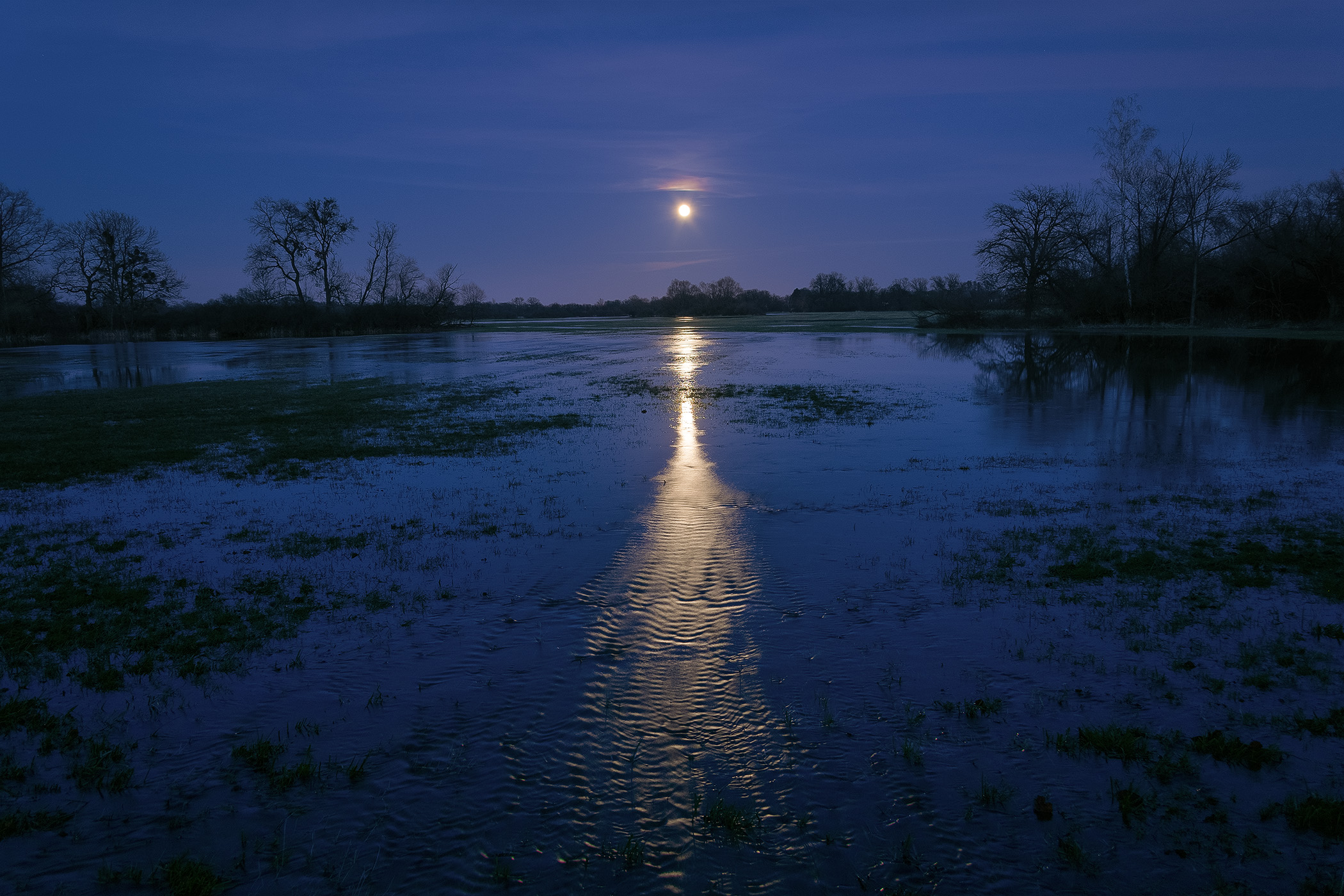 Floods with Full Moon